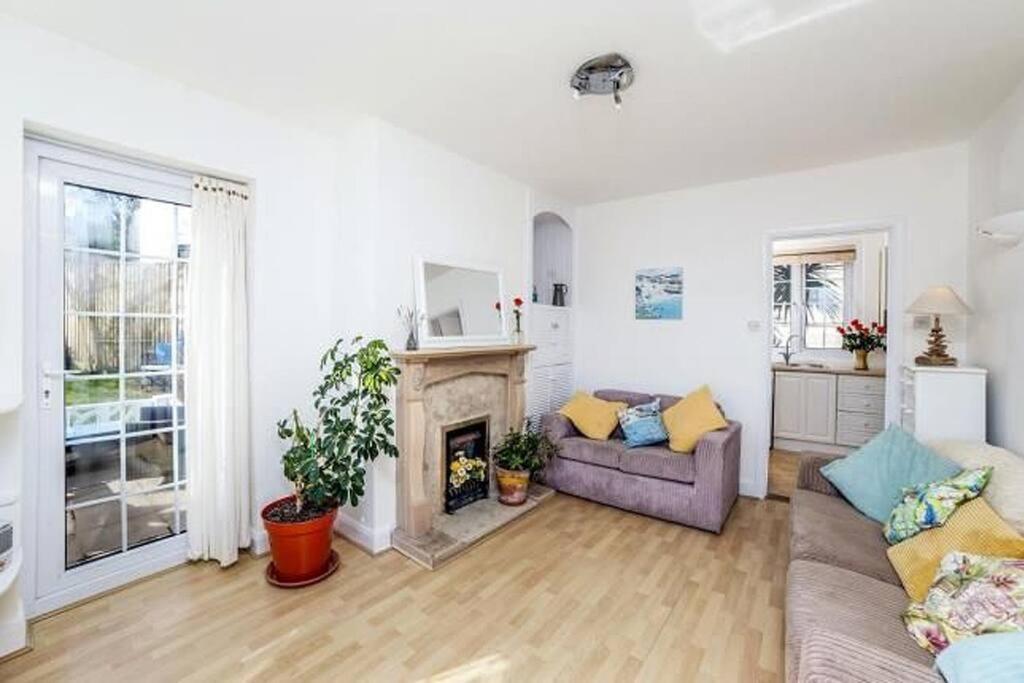 Sunrise! ~ 2 Bedrooms, Garden, Parking, Sea Views St Ives Екстериор снимка
