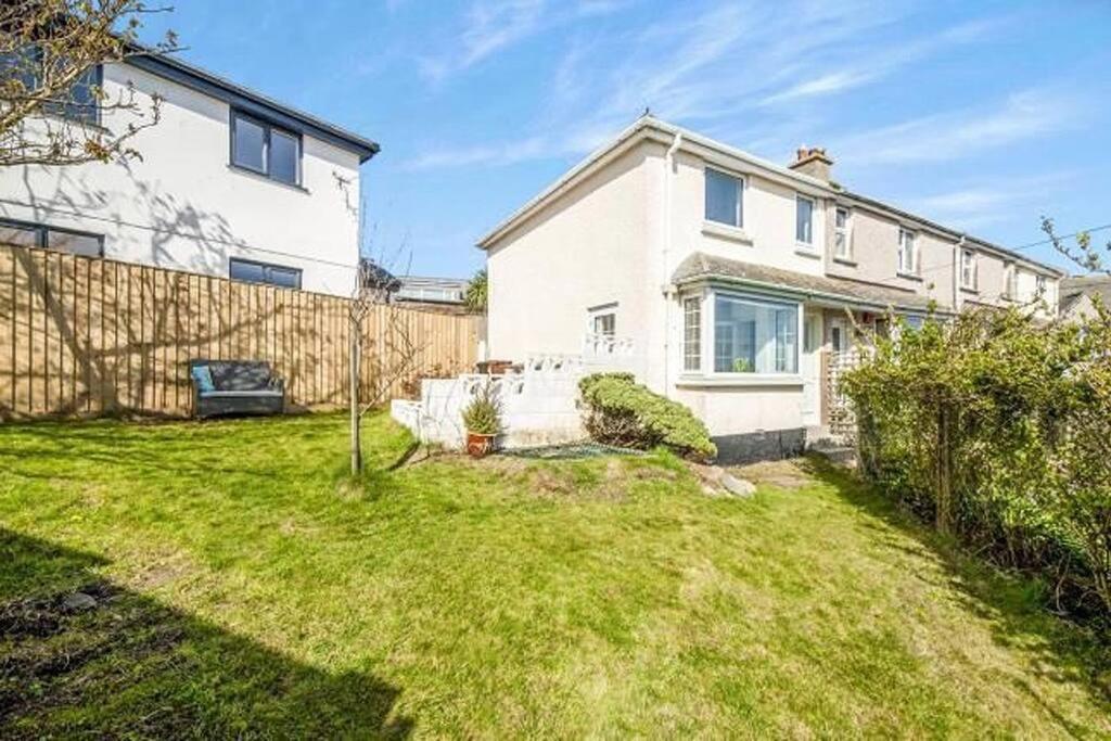 Sunrise! ~ 2 Bedrooms, Garden, Parking, Sea Views St Ives Екстериор снимка