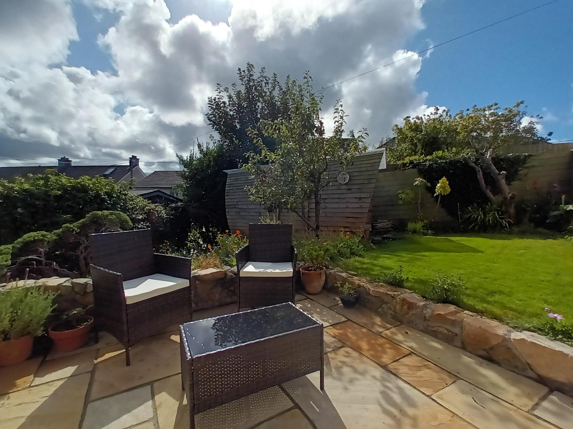 Sunrise! ~ 2 Bedrooms, Garden, Parking, Sea Views St Ives Екстериор снимка